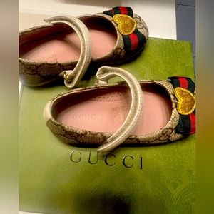 Gucci toddler size 6 worn twice